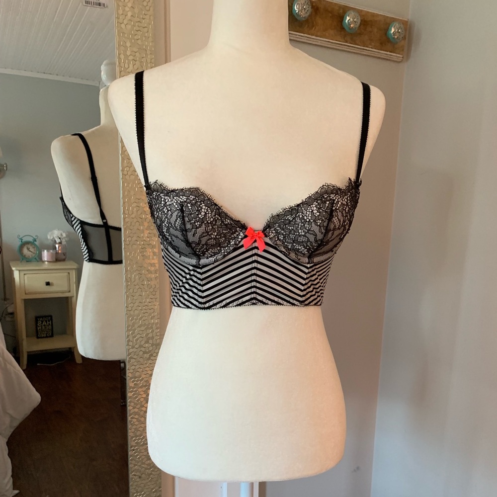 Victoria secret black and white bra